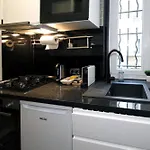 Appartement Au Coeur De Marais Dans Centre De Paris